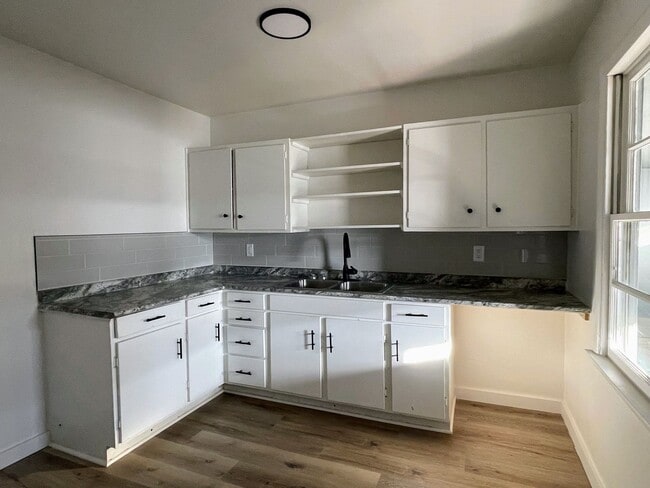 Foto del edificio - Snyder’s Sweet Spot: Modern Comfort Meets Country Charm