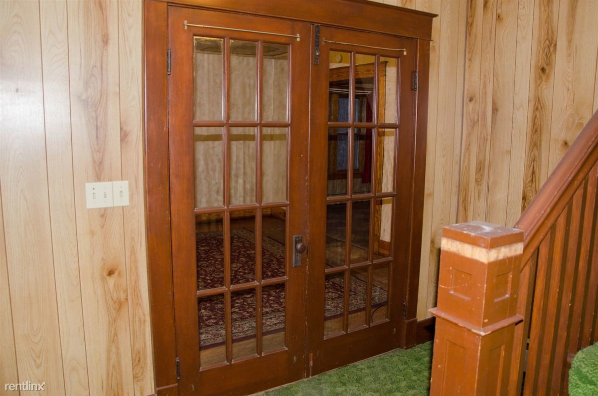 5 br, 2 bath House - 17 Westside Saginaw R...