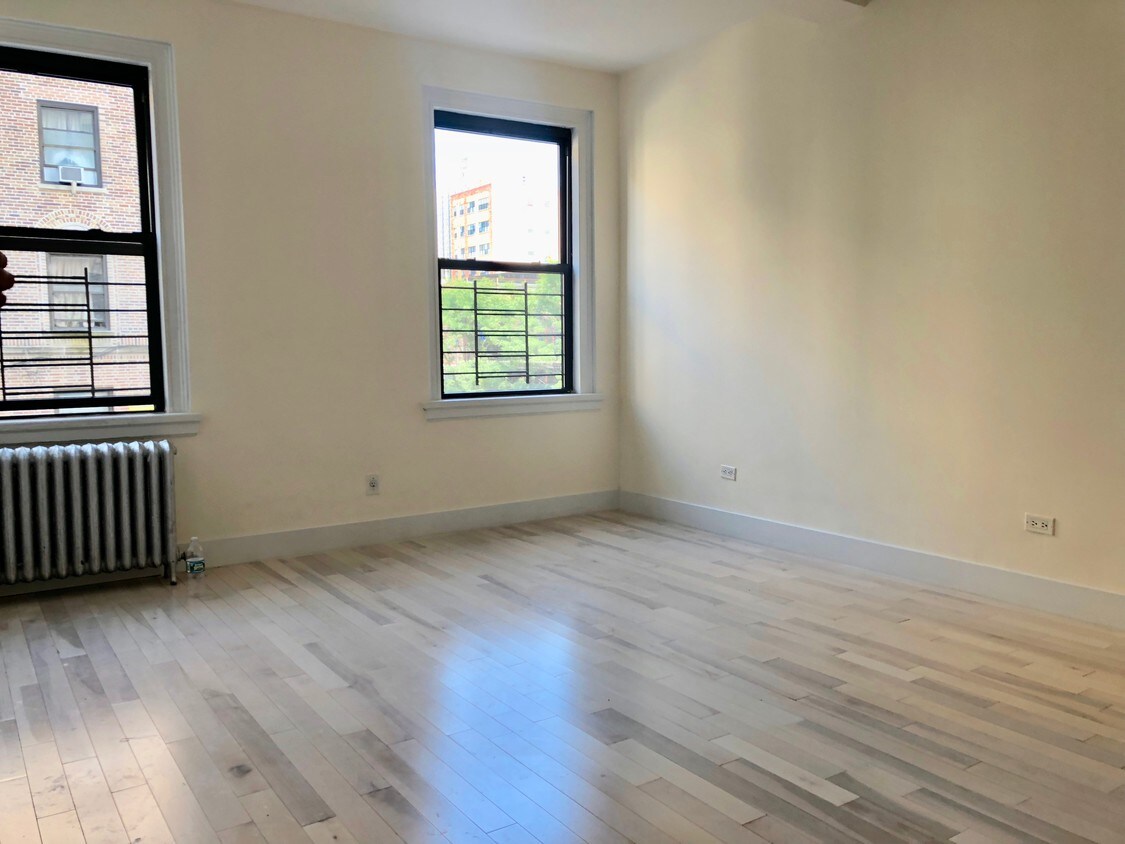 Primary Photo - 600 W 173rd St