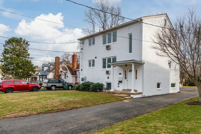 Foto del edificio - 3812 13th St N