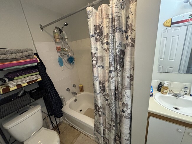 Bathroom - 1 Pine St