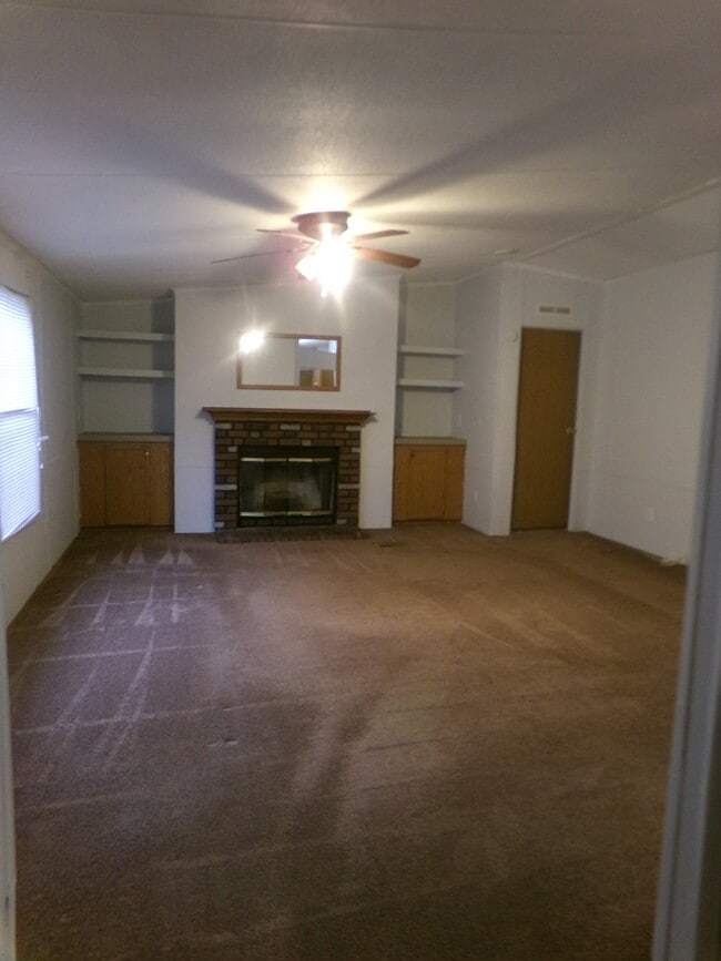 Foto del edificio - 806 Hwy 57