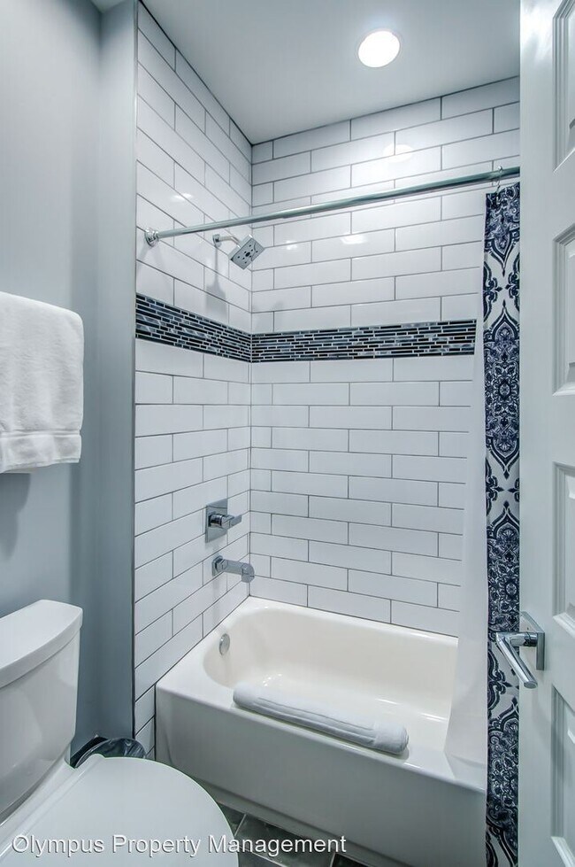 Building Photo - 5 br, 4.5 bath House - 3102 Wellington Ave A
