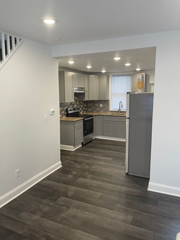 Primary Photo - Beautifully Renovated 3 Bedroom House Now ...