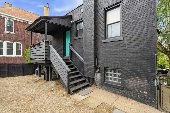Photo - 1900 Maple St Apartment