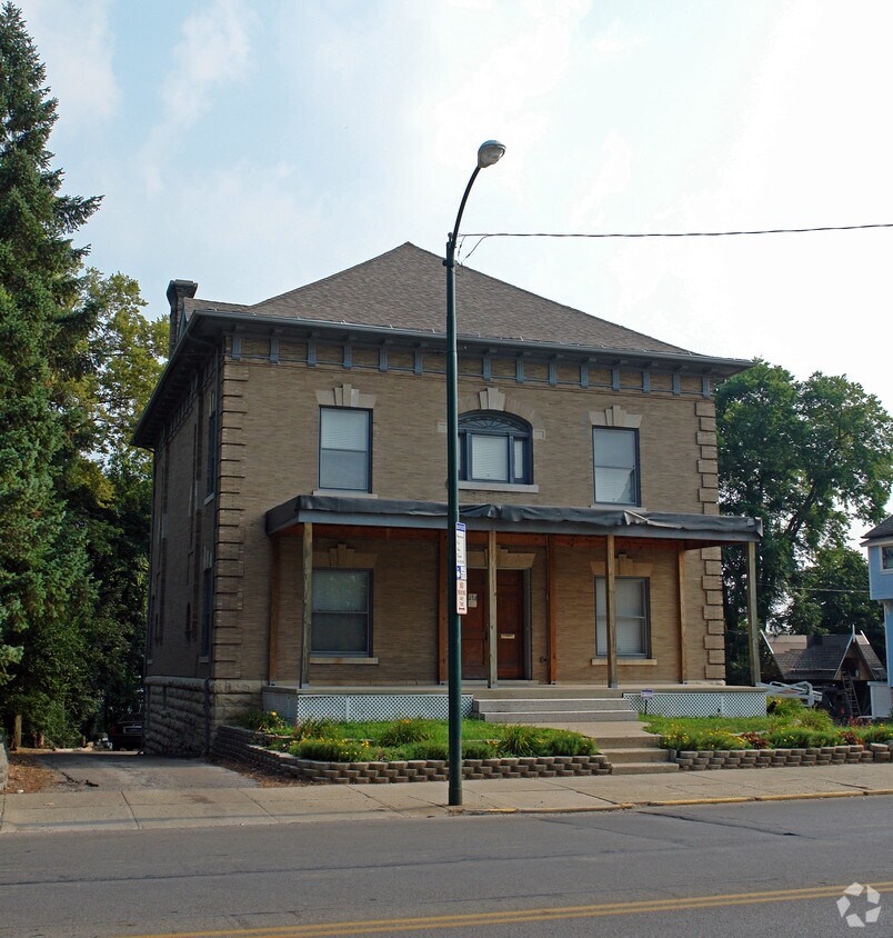 358 E High St, Springfield, OH 45505 358 E High St Springfield, OH Apartments for Rent in