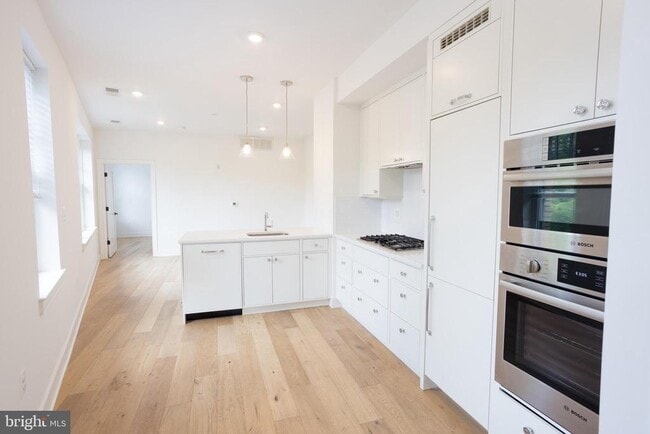 Building Photo - 2869 28th St NW