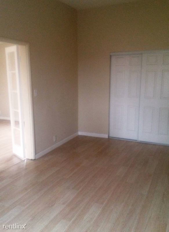 Foto del edificio - 1518 W Florence Ave