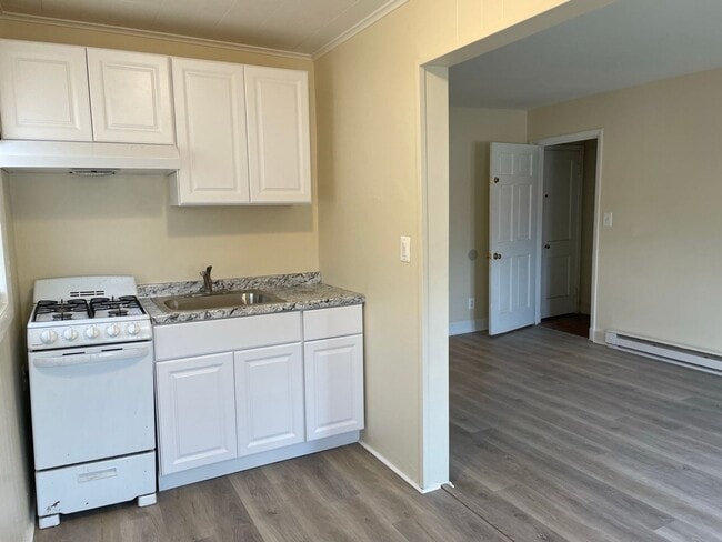 Photo - 910 E Patapsco Ave Apartment