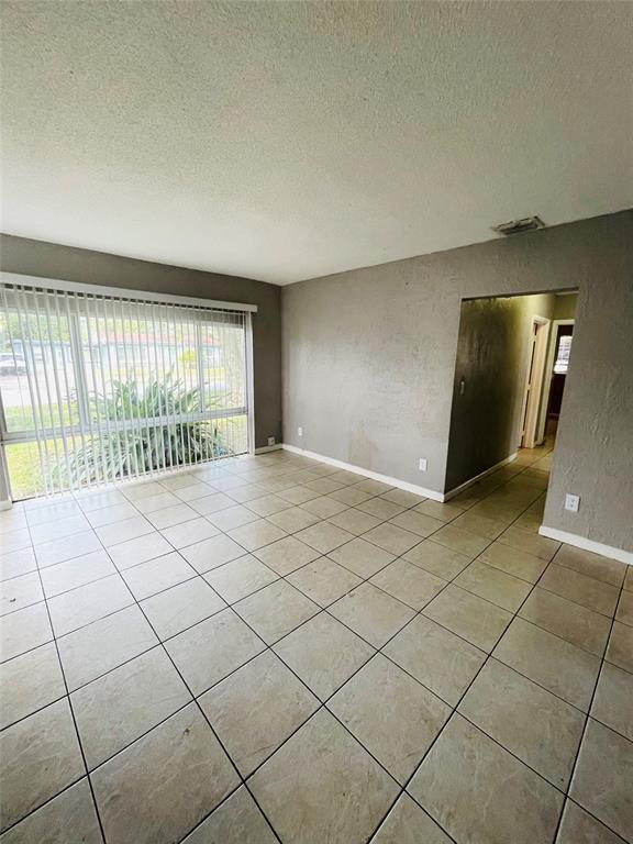 Foto del edificio - 3720 NW 4th St