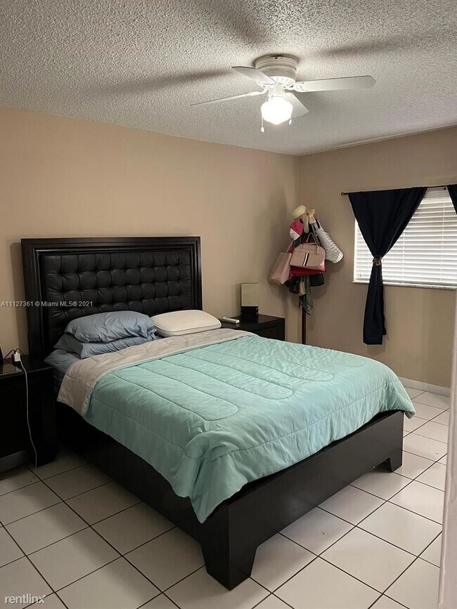 Building Photo - 3 br, 2 bath Condo - 7818 W 34th Ln
