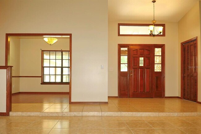Building Photo - 5848 Windmill Ct