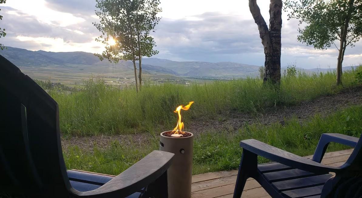 Primary Photo - 35 Arapahoe Cir