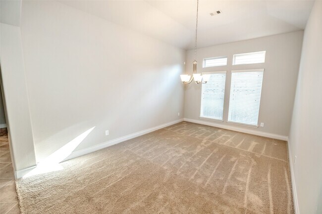 Foto del edificio - 2911 River Flower Ln