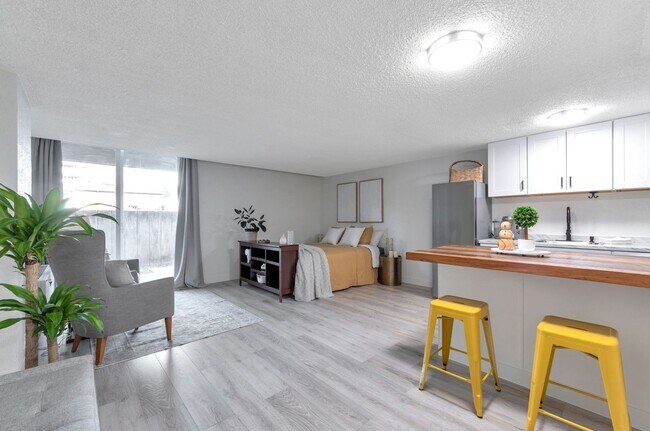 Foto del edificio - 2500 S York St