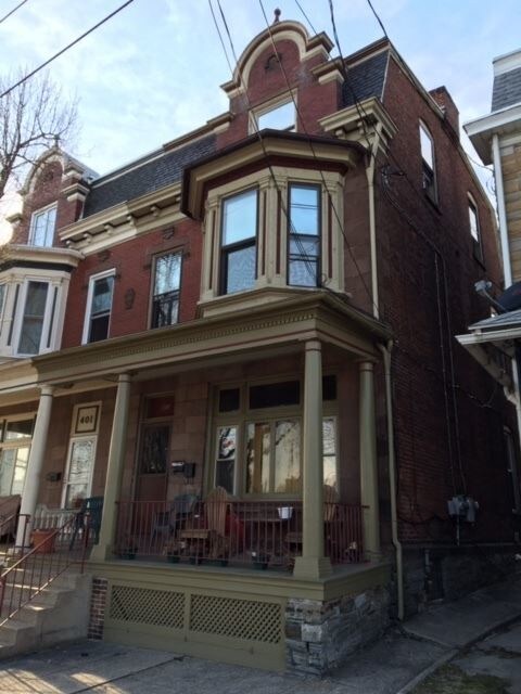 Building Photo - 403 POPLAR St