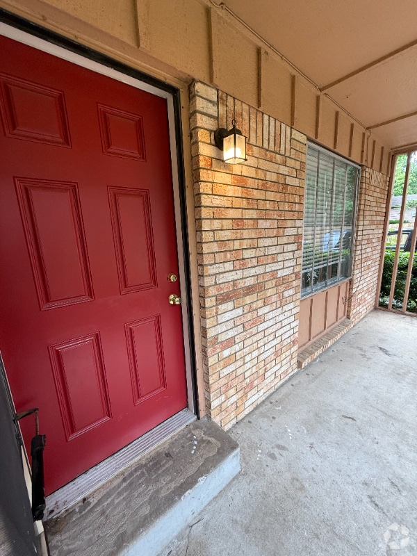 Building Photo - 4803 S Utica Ave