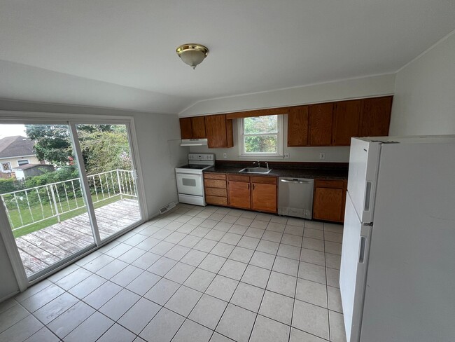 Foto del edificio - 219 Axtell Ave