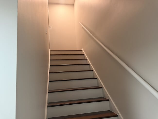 Building Photo - 527 Tibet Ave