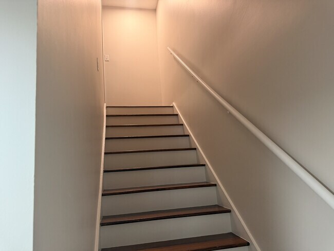 Foto del edificio - 527 Tibet Ave