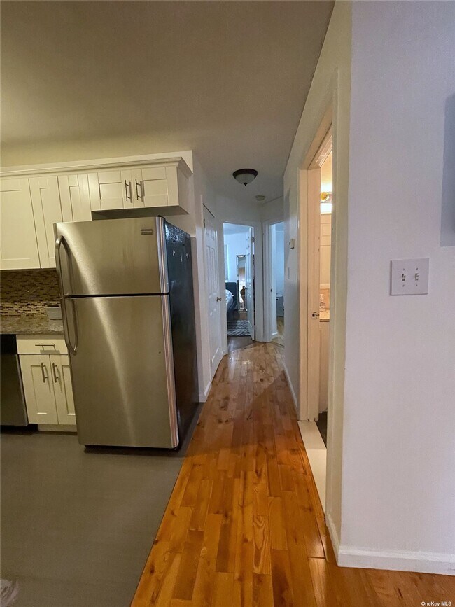 Foto del edificio - 90-17 Holland Ave