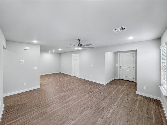 Foto del edificio - 6613 NW Altus St