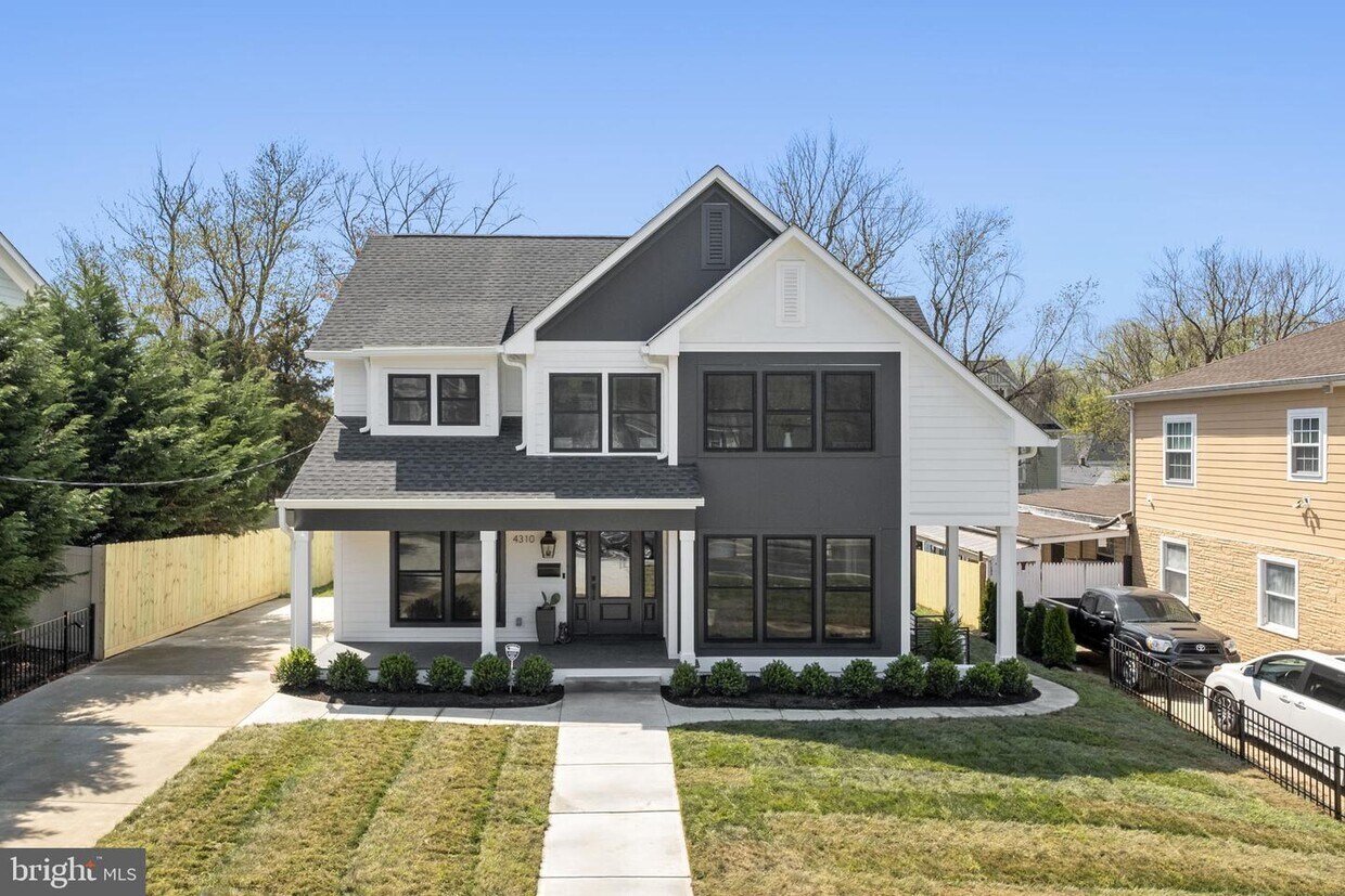 Foto principal - 4310 Knowles Ave