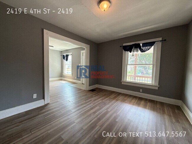Foto del edificio - 2419 E 4th St