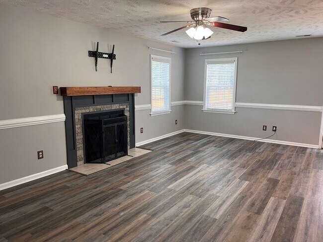 Foto del edificio - Avail NOW'n ROCK CREEK!