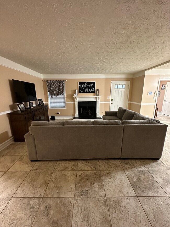 Foto del edificio - 6427 Oakleaf Way