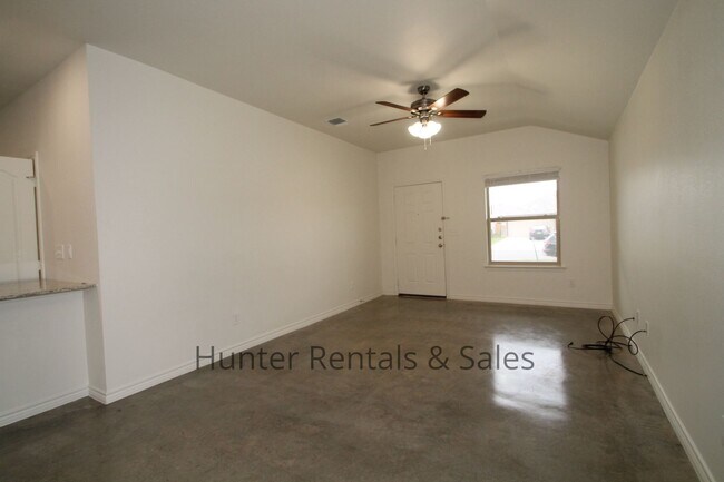 Foto del edificio - North Killeen 3-Bed Duplex with Modern Tou...