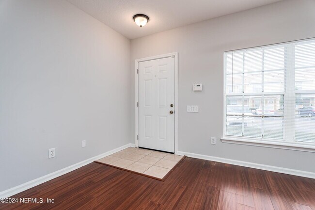 Building Photo - 8230 Dames Point Crossing Blvd