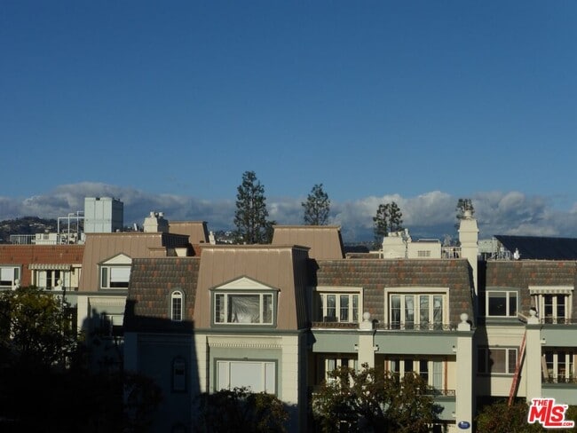 Foto del edificio - 10122 Empyrean Way