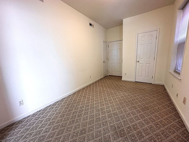 Foto del edificio - Hanover Ave. 3215