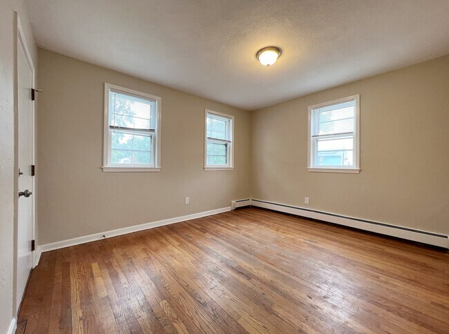 Foto del edificio - 115 Colburn St