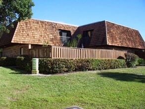 Building Photo - 1420 Ocean Way Dr