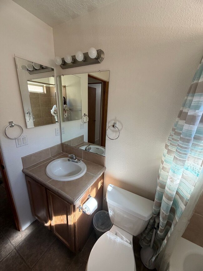 Foto del edificio - Beautiful 3-Bedroom in NW Albuquerque