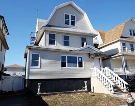 Building Photo - 519 Beach 66th St