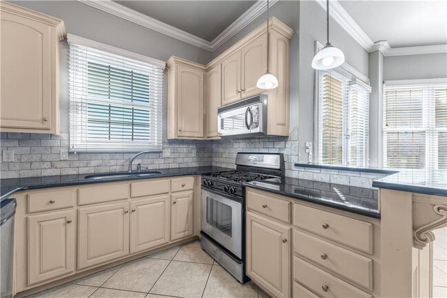 Foto del edificio - 2612 S Everest Ave