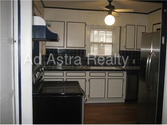 Building Photo - 9813 Johnson Dr