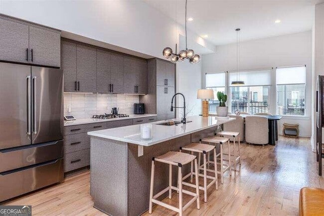 Building Photo - 2162 Bristol Cv