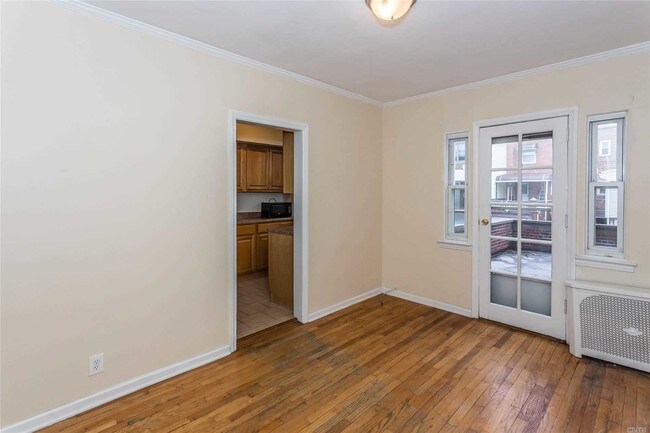 Foto del edificio - 60-25 77th Pl