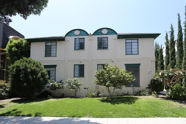 Building Photo - 127-129 1/2 N Clark Dr