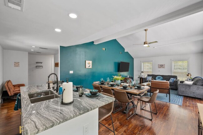 Foto del edificio - 4109 Brooks Baker Ave