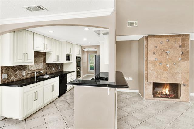 Building Photo - 3950 Clear Cove Ln