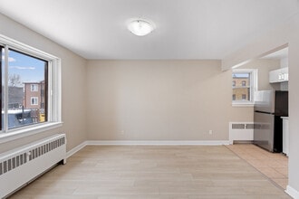 Interior Photo - Arbor Village Hollington