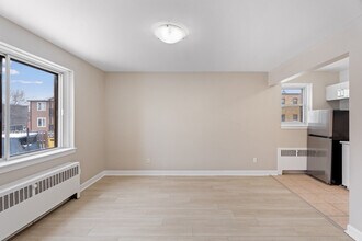 Interior Photo - Arbor Village Hollington