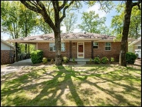 Building Photo - 4907 Arlington Dr