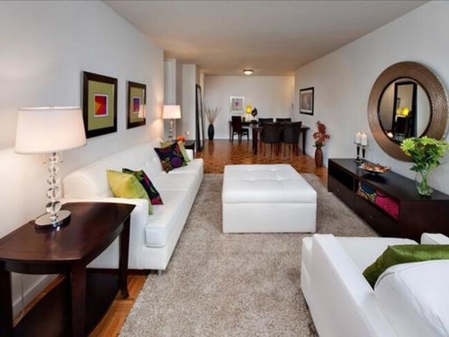 Foto del edificio - 309 E 83rd St