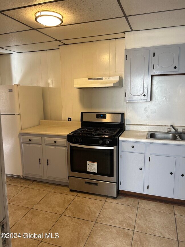 Building Photo - 1908 4th Ave